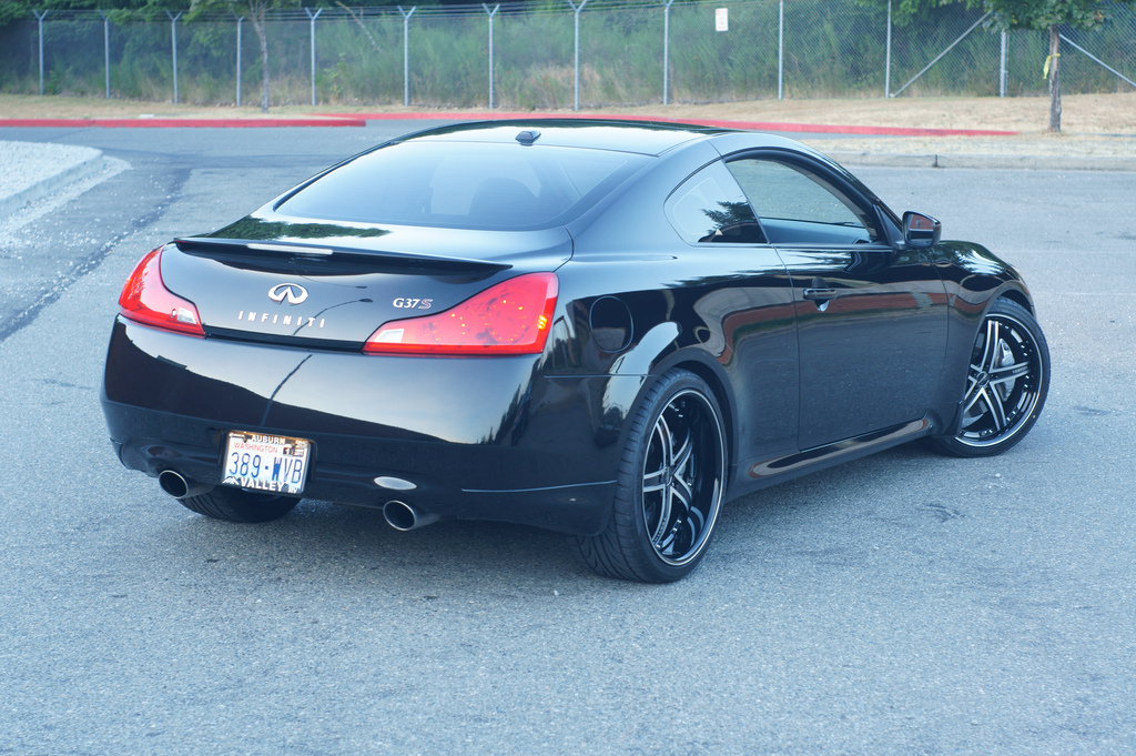 Vertini Fairlady on Infiniti G37S 20' Black lip